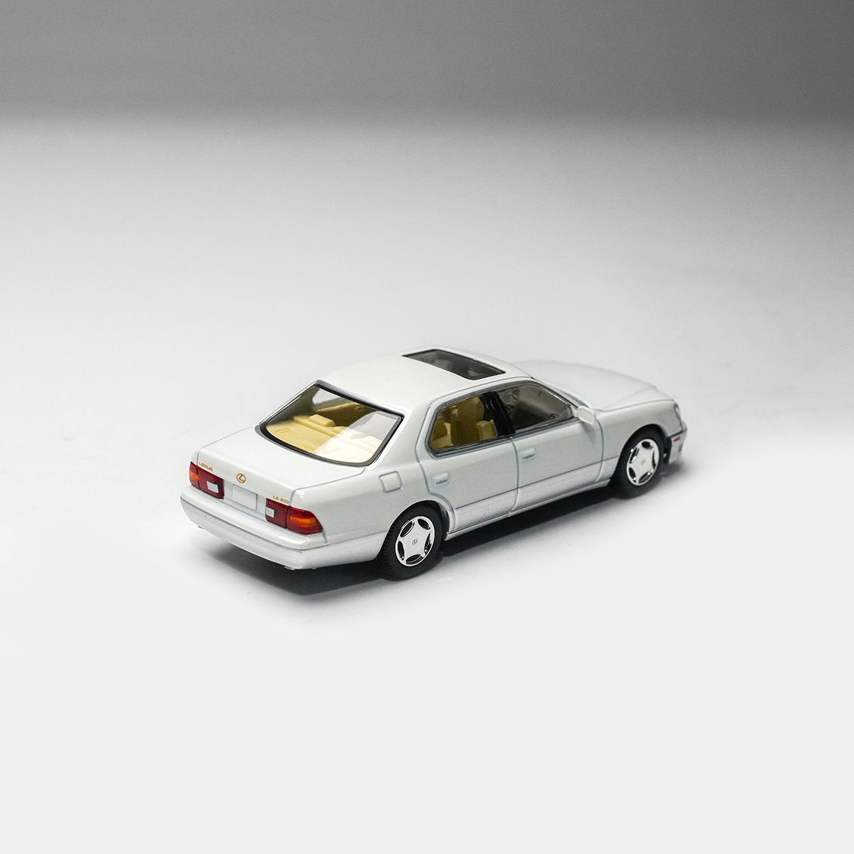 Tomytec Diecast 1/64 Scale Lex - مراجعة Die Cast Car 1 64 وسعره