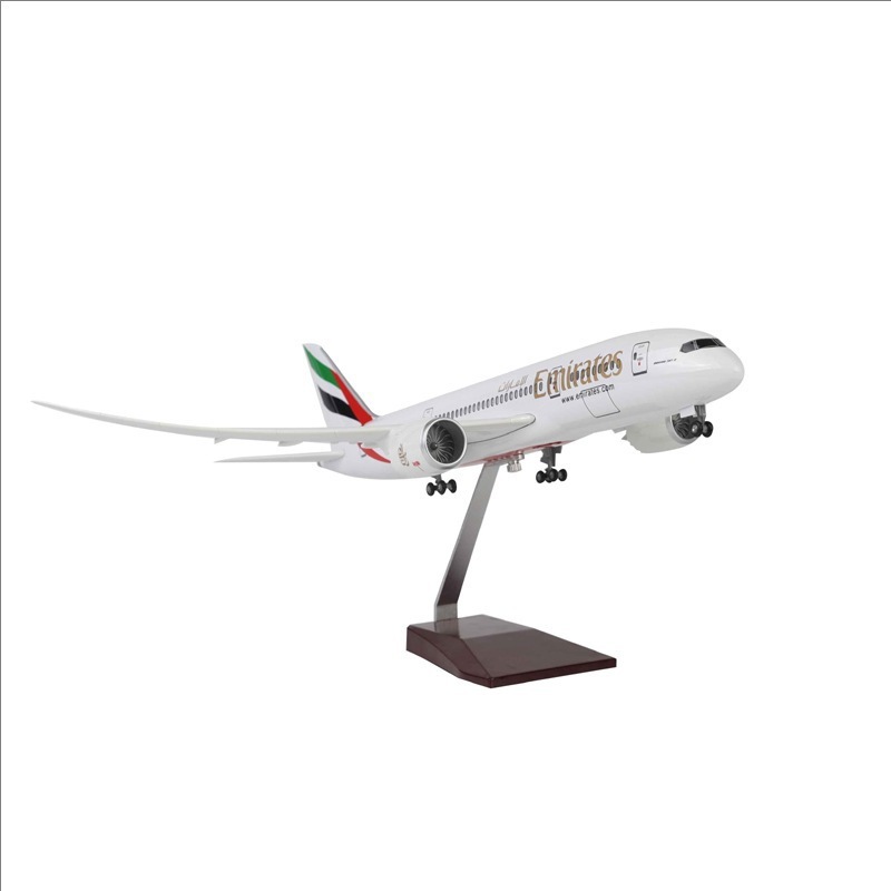 787 Emirates Aircraft Model Re - مراجعة Model Airplane Plastic وسعره