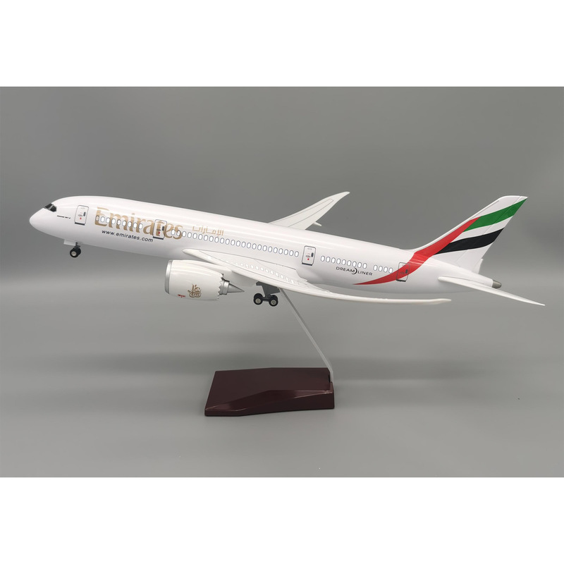 787 Emirates Aircraft Model Re - مراجعة Model Airplane Plastic وسعره