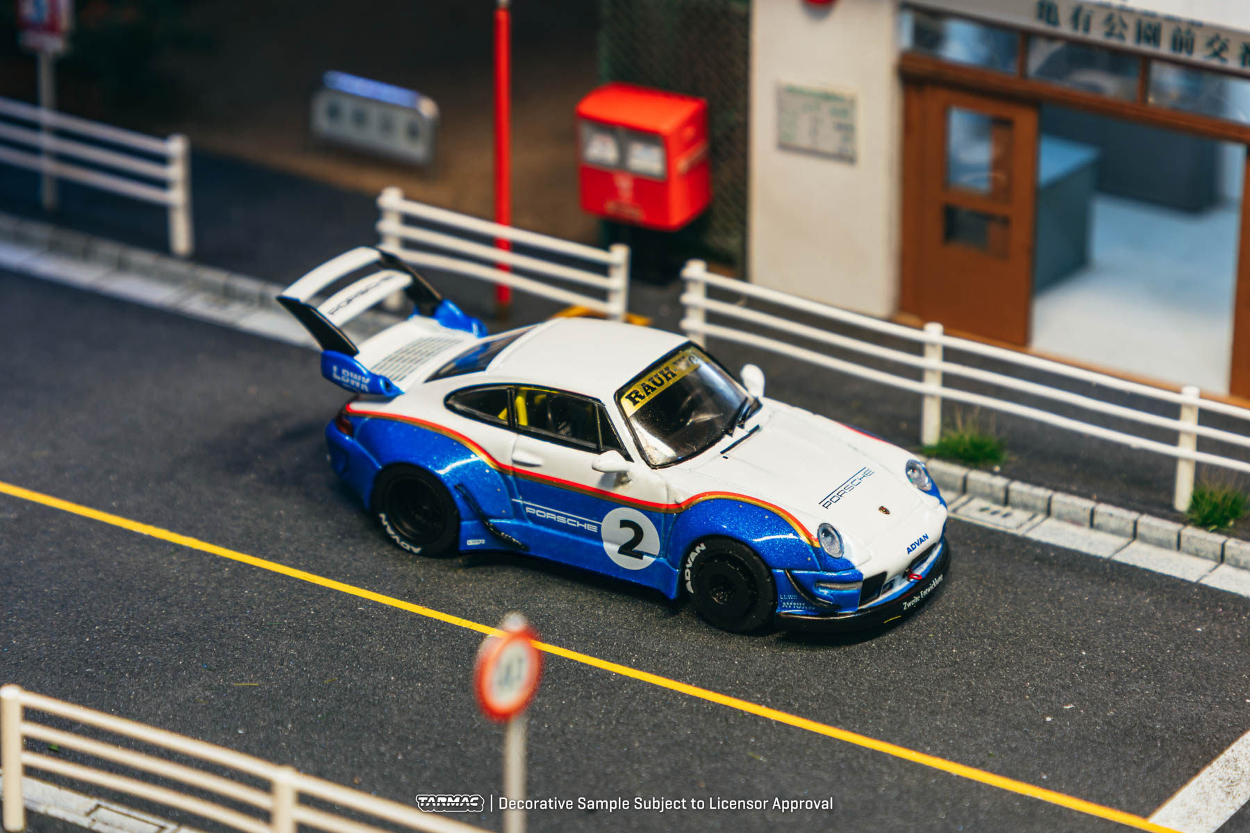 In Stock TW 1:64 RWB 993 Liber - مراجعة Die Cast Car 1 64 وسعره