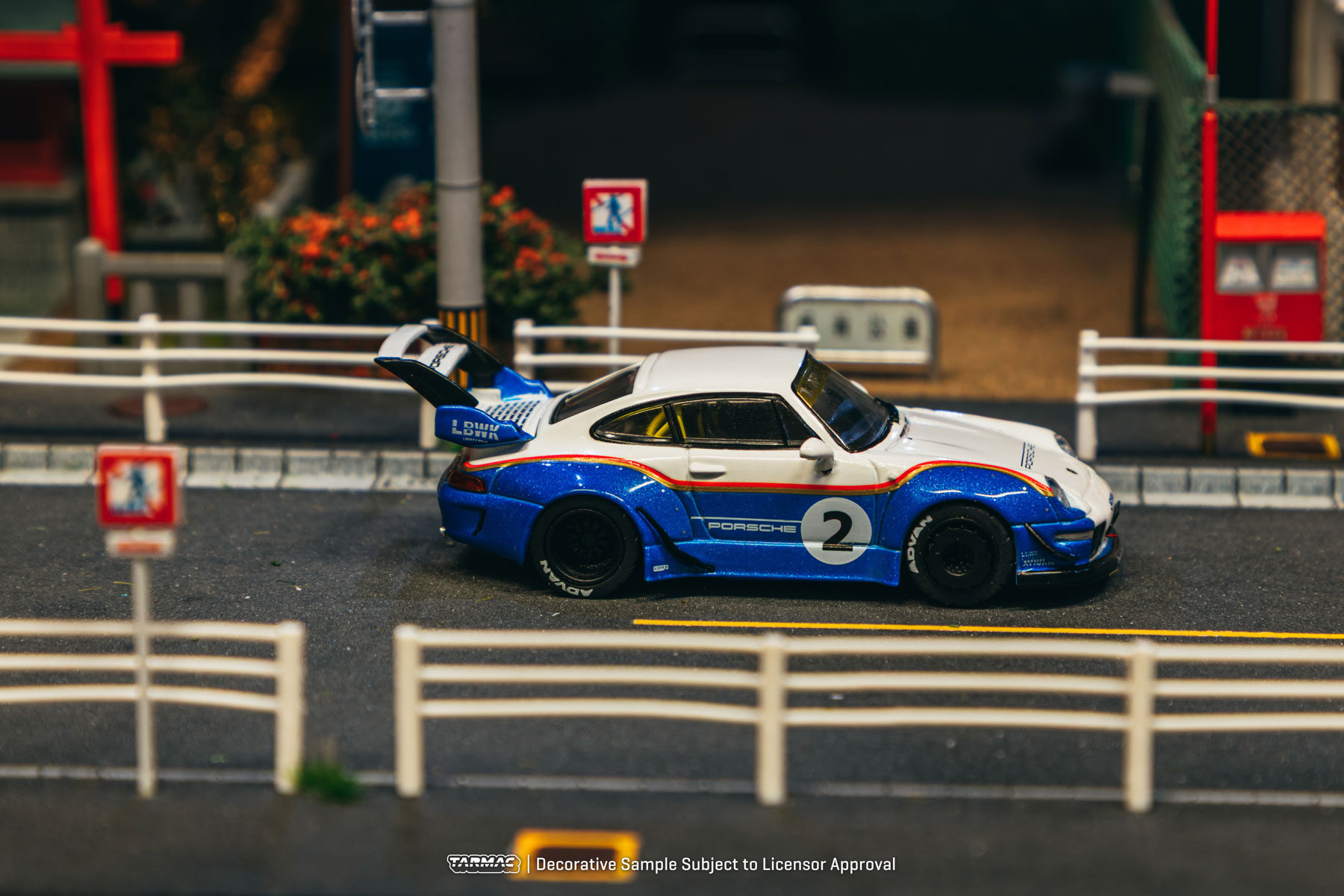 In Stock TW 1:64 RWB 993 Liber - مراجعة Die Cast Car 1 64 وسعره